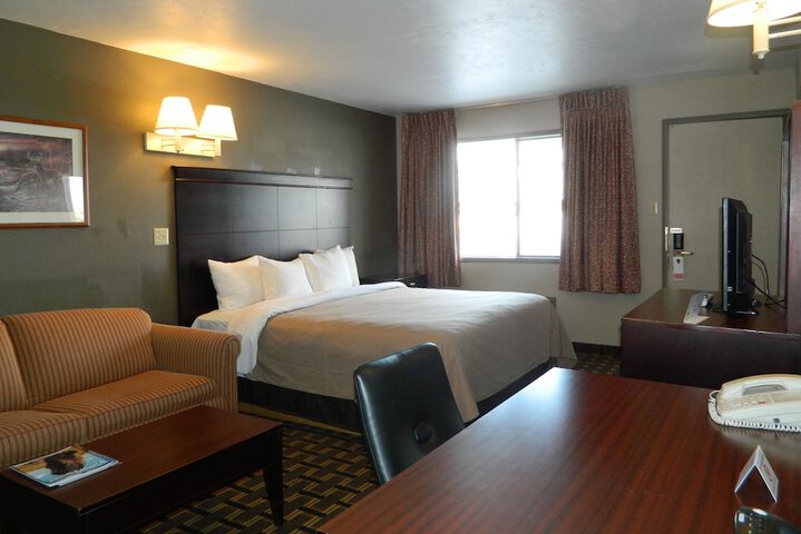 Room 18 of 25