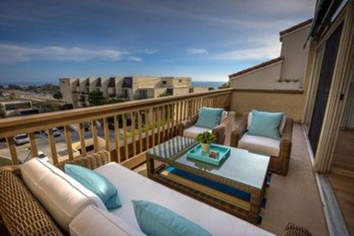 Modern 3Br Malibu Condo Pool Ocean Views Minutes to Beaches by RedAwni