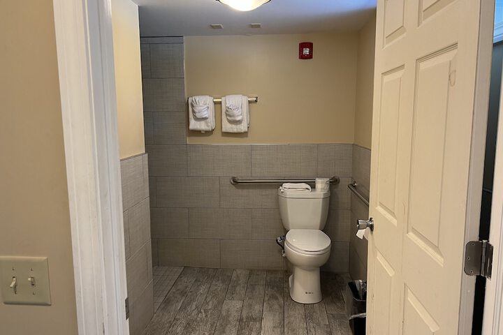 Room 18 of 42