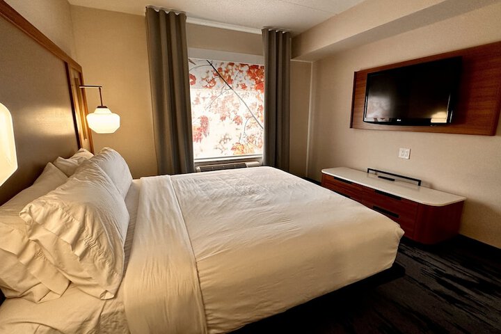 Room 42 of 58