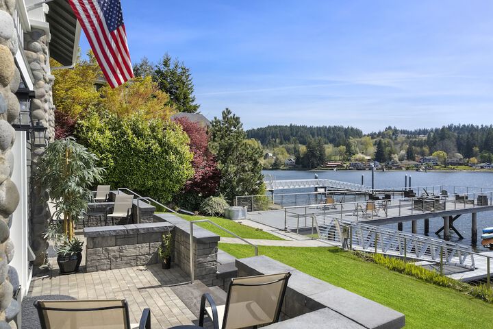 Waterfront Inn