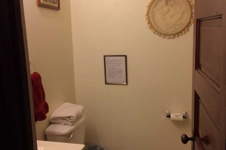 Room 48 of 77