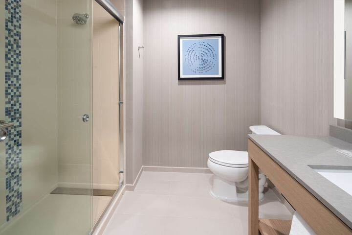 Room 21 of 34