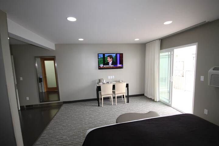 Room 8 of 25