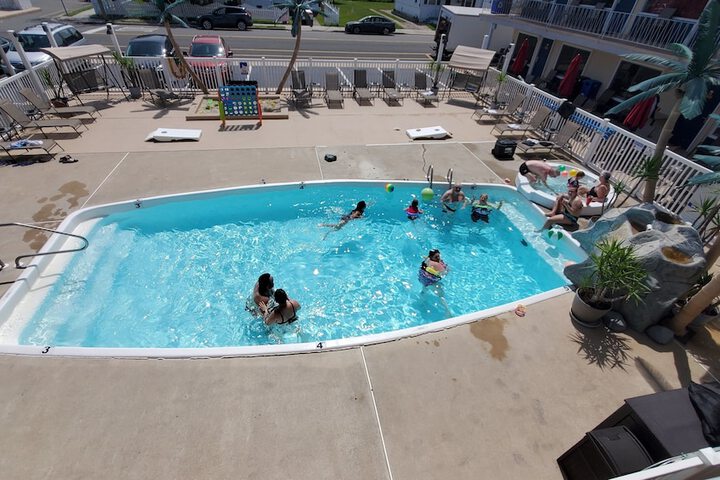 Pool 4 of 33