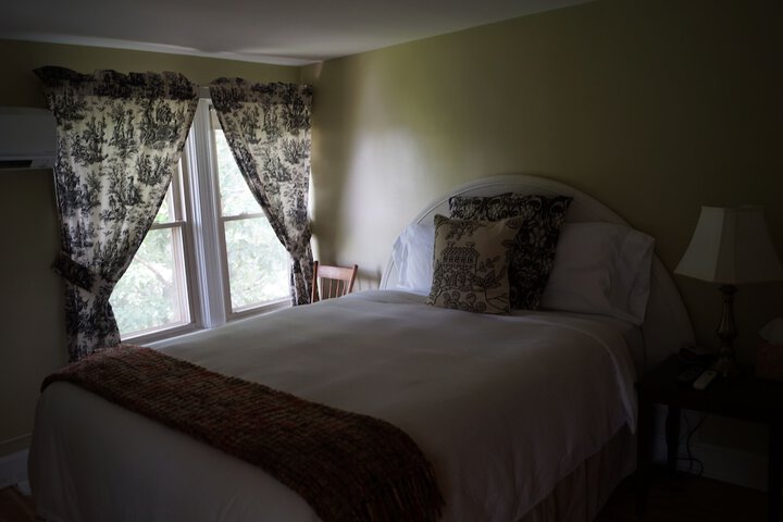 Room 45 of 66