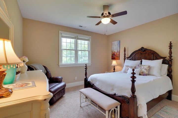 Luxury Estate: Game Room & Pickleball Court