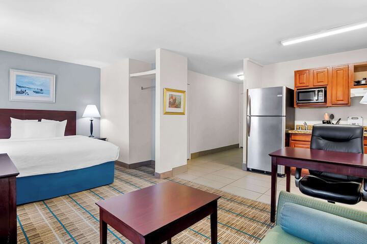 MainStay Suites Addison-Dallas