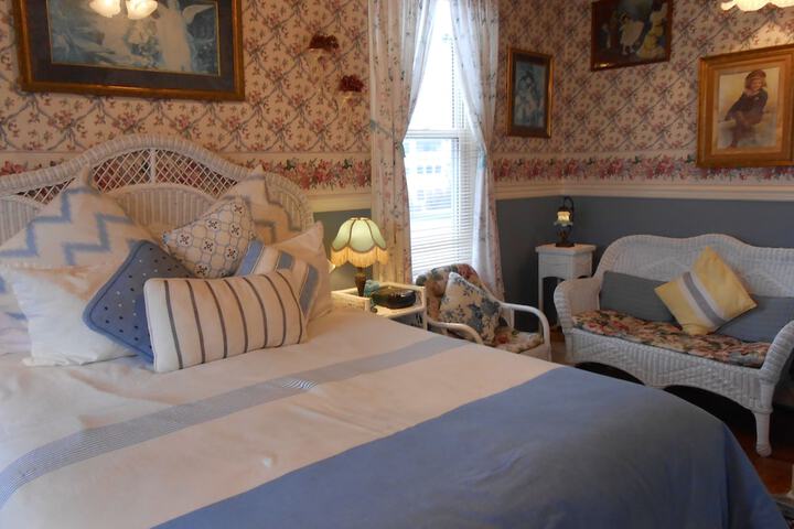 Room 42 of 82