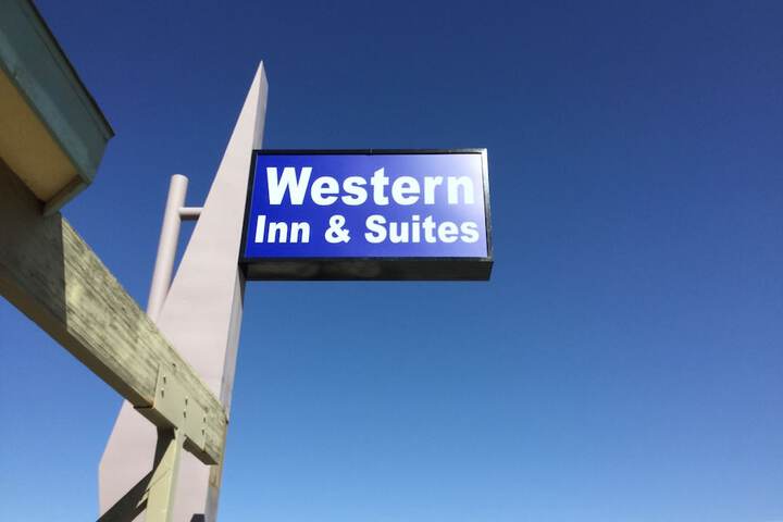 Hotel 4 of 36