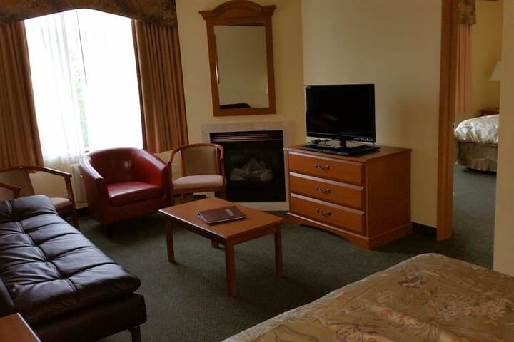Room 17 of 38