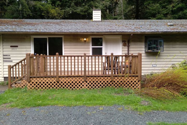 Alexanders Lodge