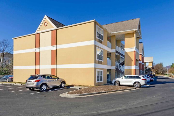 Hotel 2 of 27