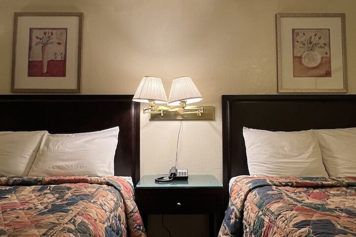 Room 12 of 21