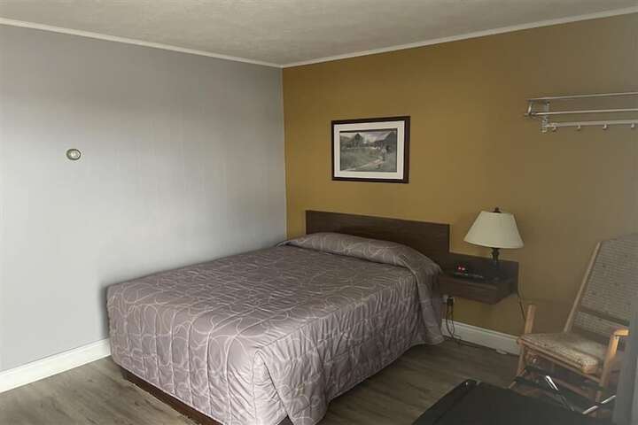 Room 26 of 40