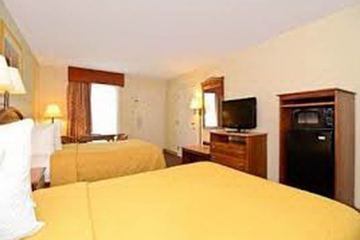 Room 30 of 34
