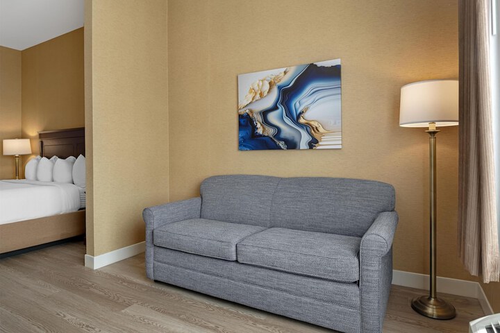 Best Western Plus Fredericton Hotel & Suites