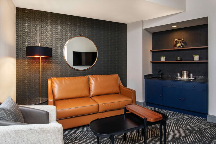 Room 34 of 61