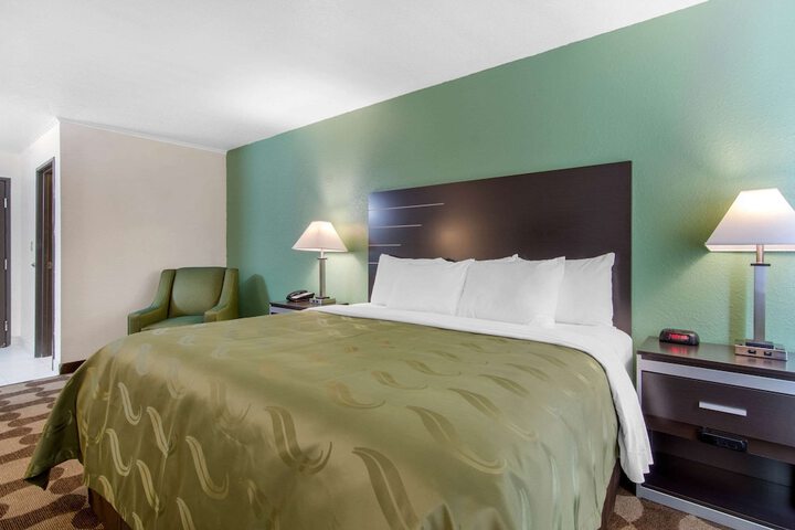 Room 14 of 46