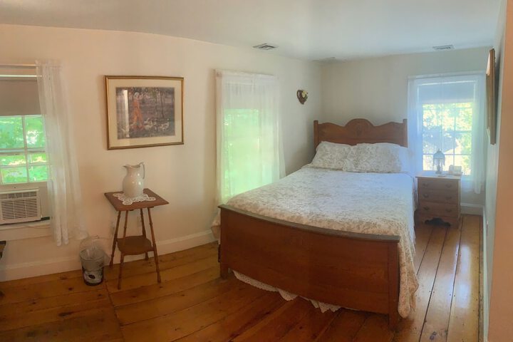 Room 35 of 125