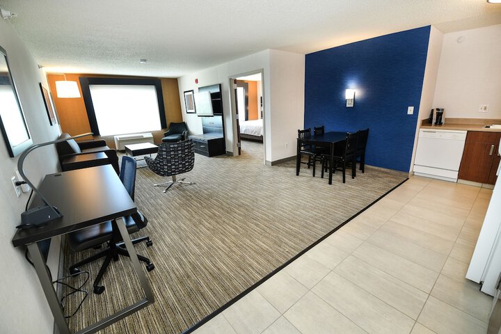 Room 33 of 58