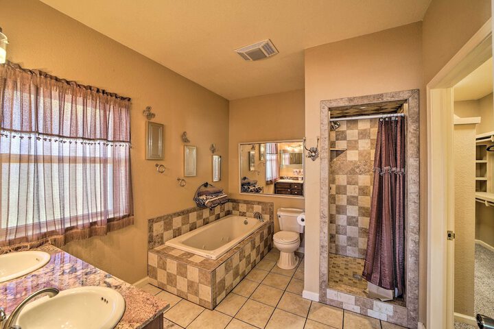 Waterfront Lake Eufaula Home: Multi-level Balcony