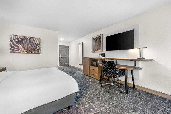 Room 15 of 30