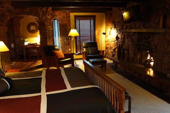 Room 35 of 150