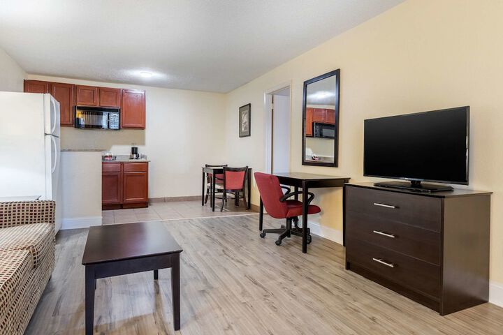 Room 22 of 43