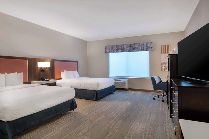 Room 32 of 42