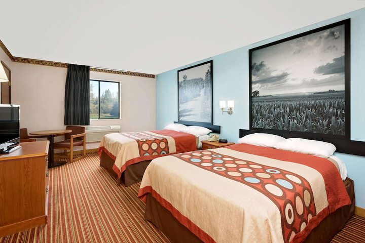Room 5 of 15