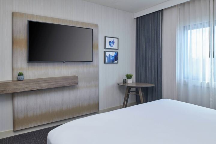 Delta Hotels by Marriott Detroit Novi