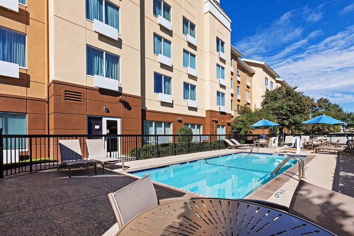 Pool 3 of 23