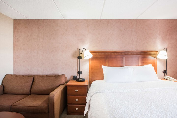 Room 28 of 36