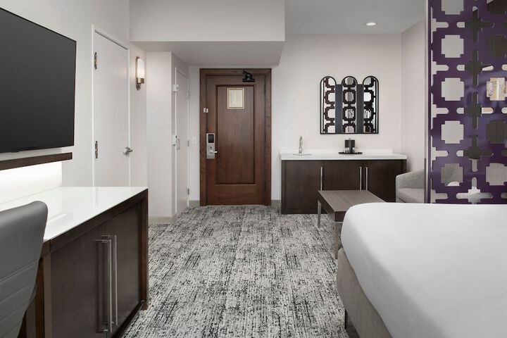 Room 49 of 93