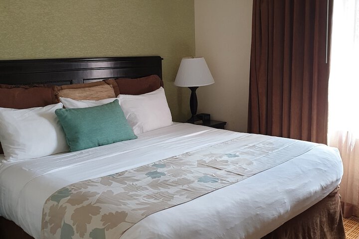 Room 16 of 37