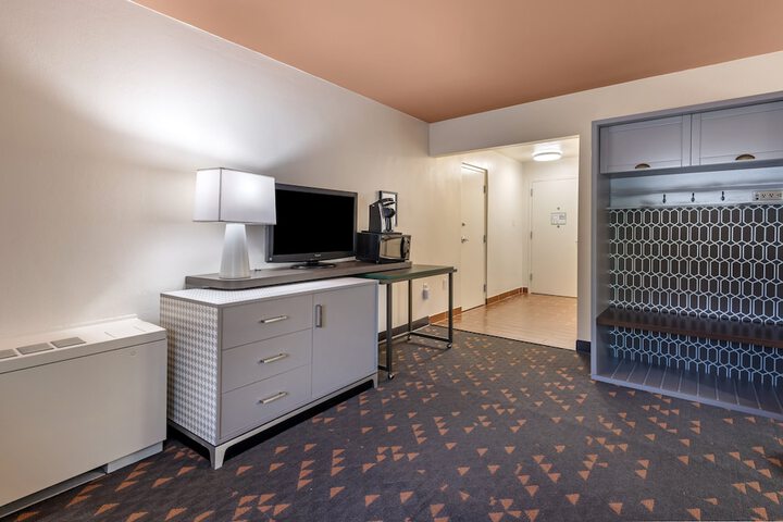 Holiday Inn Bangor by IHG