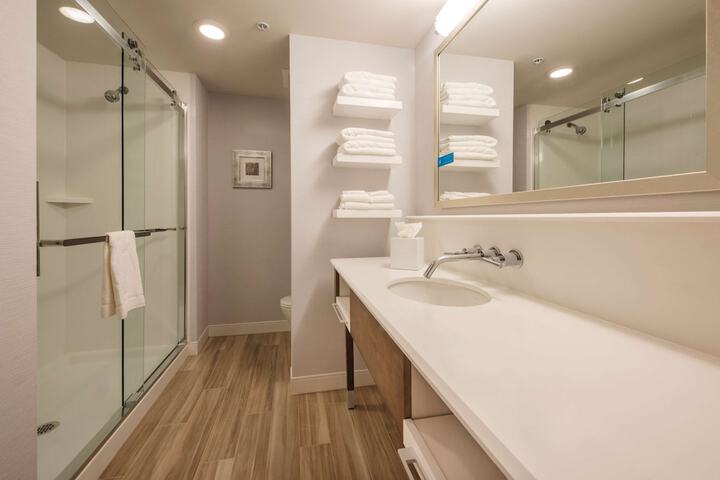 Hampton Inn & Suites Seattle / Redmond