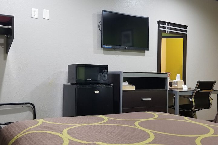 Room 6 of 47
