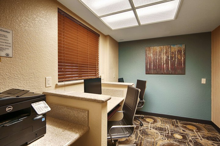 Best Western San Dimas Hotel & Suites