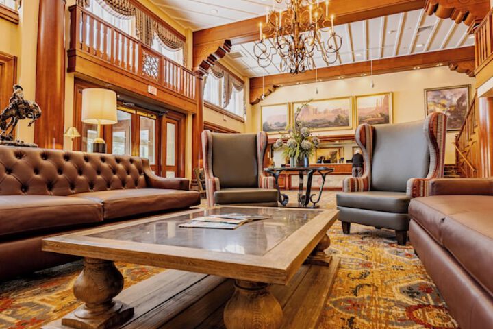 Grand Canyon Railway Hotel