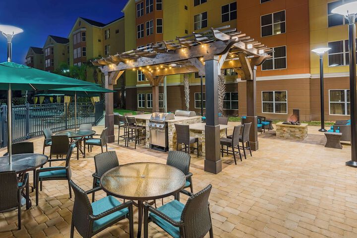 Terrace/Patio 41 of 43