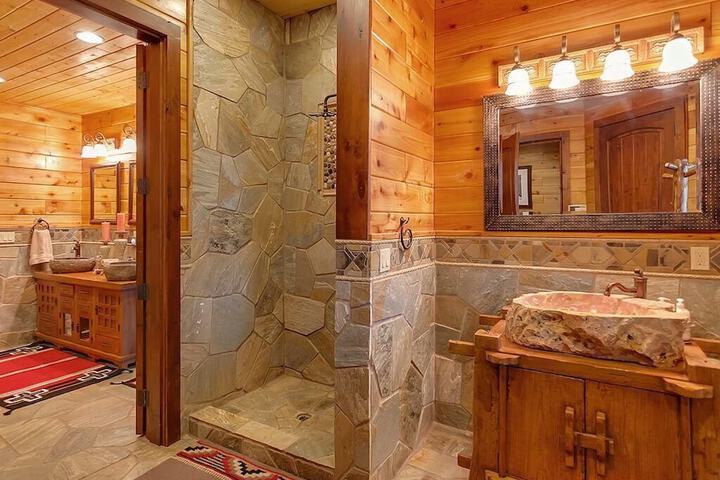 Lx28: Gold Beach Oceanfront Estate