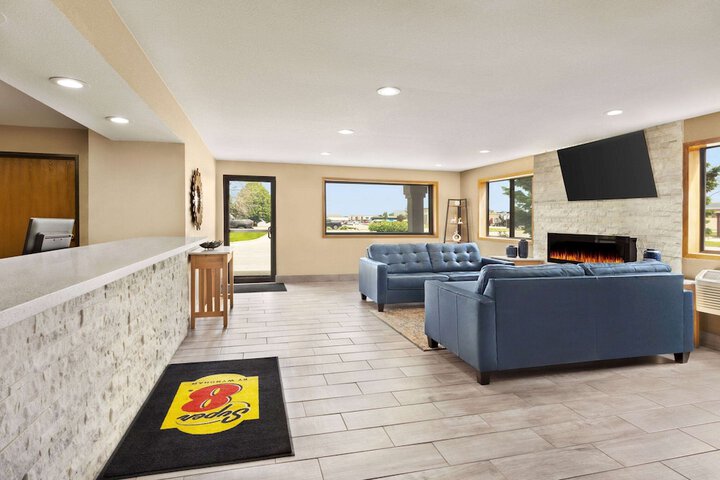 Super 8 by Wyndham Ankeny / Des Moines Area