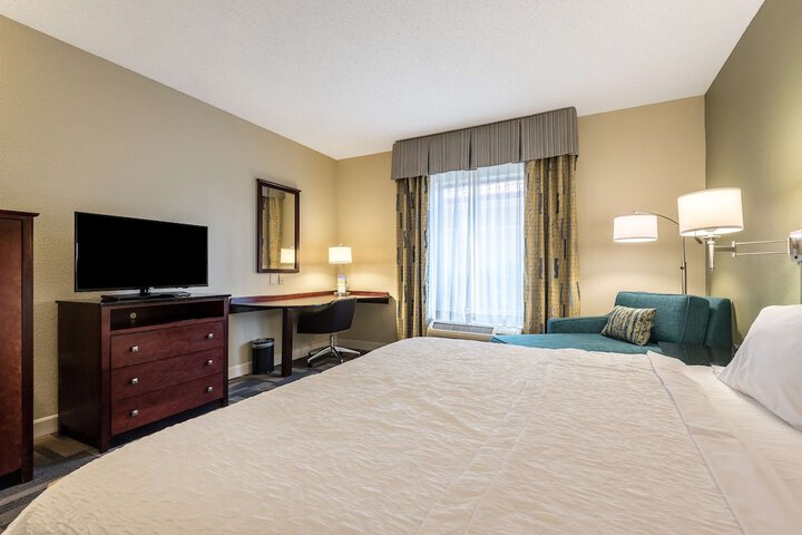 Room 34 of 48