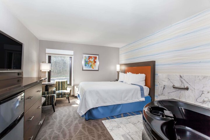 Room 14 of 26