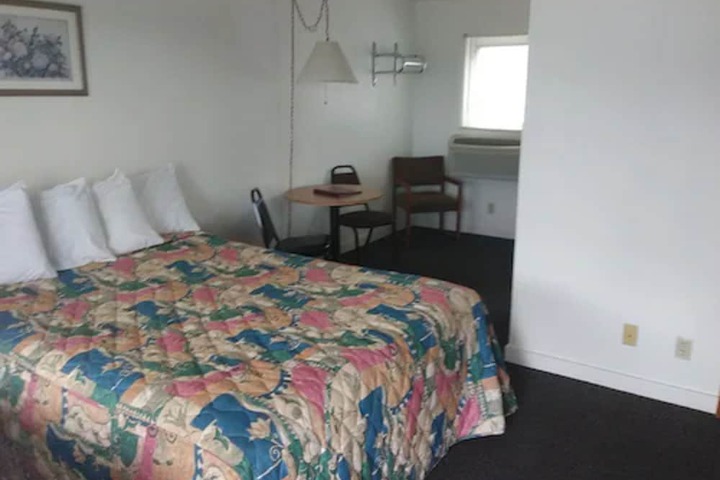 Trail Motel