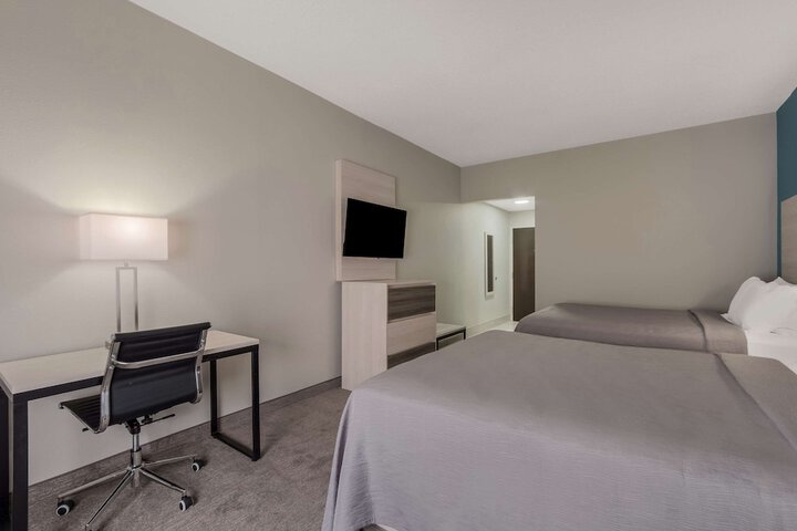 Room 19 of 38
