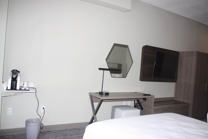 Holiday Inn Express Hotel & Suites Shamrock North by IHG