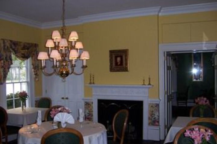 The Ashford Inn